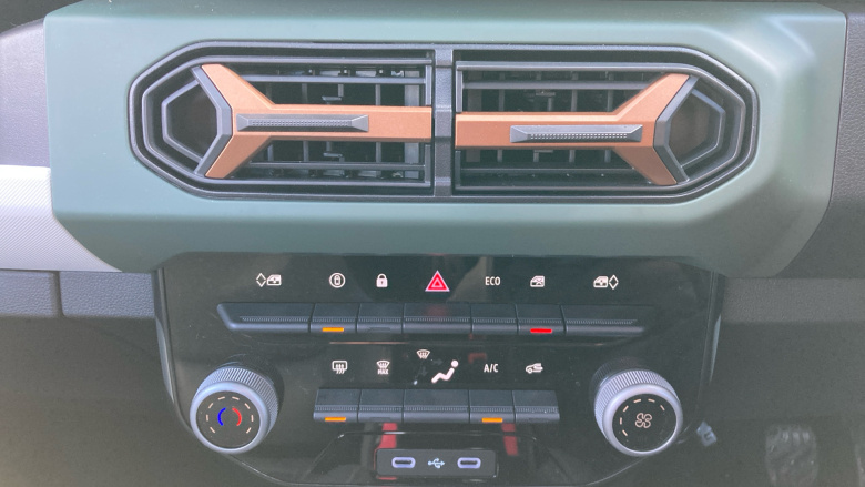 Dacia Spring 27kWh Extreme 65 48kW 5dr Auto Electric Hatchback